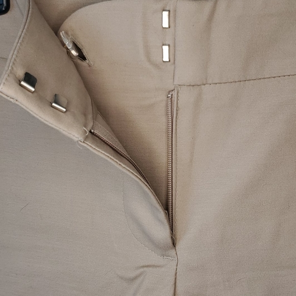 APT.9 shorts - Picture 2 of 4